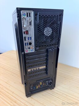 Silentium PC zostava (Intel i7 + Grafika: Intel P1000) - 4