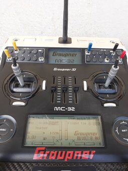 Graupner MC-32 - 4