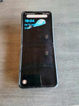 Samsung galaxy zflip4 (na súčiastky) - 4