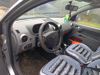 Rozpredám Ford fusion na diely... - 4