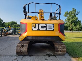 JCB 220X 2021 LC 4F - 3590mth - TOP stav (svahovka) - 4