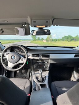 Bmw E90. 320D - 4