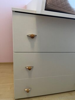 Komoda s prebaľovacím pultom - 4