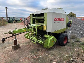 CLAAS ROLLANT 255 - 4