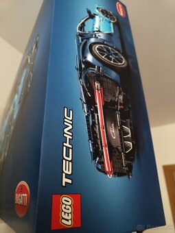 LEGO Bugatti Chiron 42083 - 4