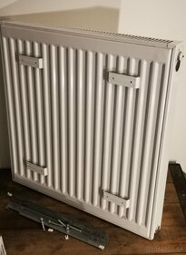 Panelový radiátor 600/600 spodny pravý - 4