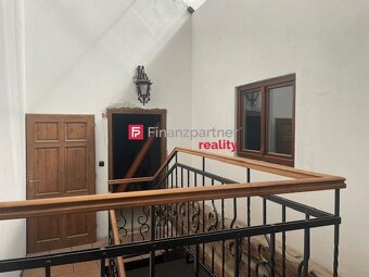 Nadštandartný podkrovný apartmánový byt na Hlavnej ulici (F4 - 4