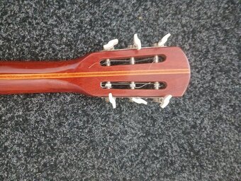 Akusticka gitara EKO - 4