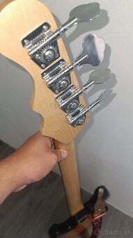 Fender JAZZMASTER - 4