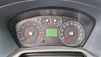 FORD FUSION TREND 1,4 bezín 10/2010 - 4