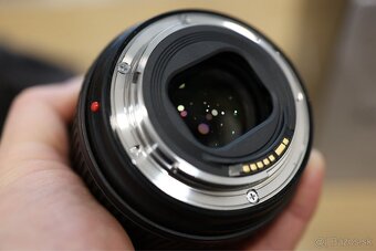Canon EF 24-105mm f/4L IS II USM - 4