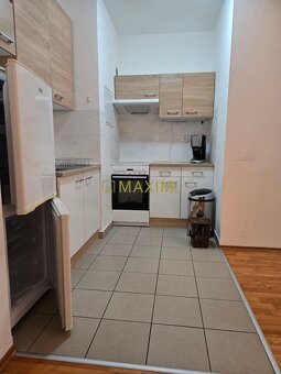 Prenájom - veľká Garsónka na Bratislavskej ulici v Záhorskej - 4