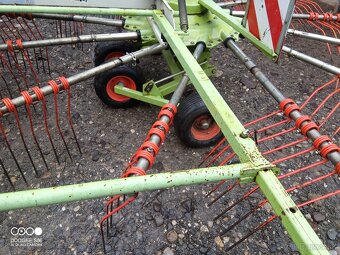 Zhrňovač sena 4,3m - 4