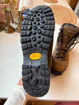 Zimne turisticke topanky Meindl - 4