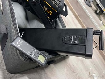 GODOX VL200 - 4