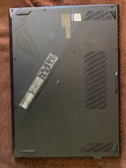 Asus ROG Strix Scar II - 4