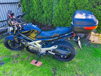 Suzuki SFV650 Gladius - 4