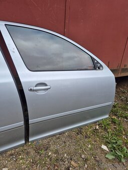 Predám dvere na Škoda Octavia II 2 kód farby 9156 pravé - 4