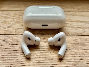 Predám originálne slúchadlá Apple Airpods PRO 1 gen - 4