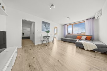 SLNEČNÝ 2,5-IZB. BYT, KOMPLETNÁ REK., KLÍMA, ŠTRKOVEC - 4