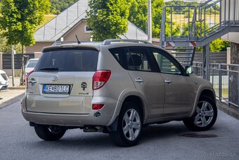 Toyota RAV4 2.2 D-4D 180 X - Aj na splátky - 4