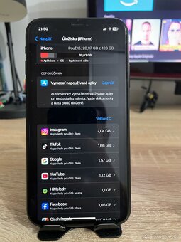 Predám iPhone xr 128gb 77% - 4