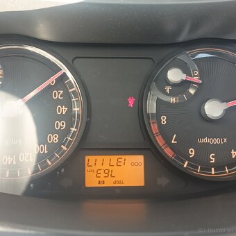 Kia Rio Sporty - 4