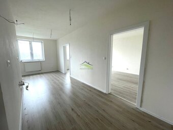 Novší 3 izbový priestranný byt 75 m2, balkón -147.000€ - 4