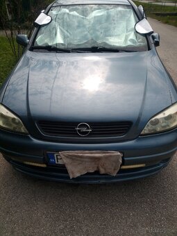 Auto Opel Astra - 4