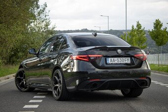 Alfa Romeo Giulia 2.0 AWD VELOCE Ti Q4 / AJ NA SPLÁTKY / - 4