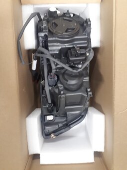 Predám predné svetlo ľavé, Volvo XC90 - 4