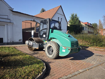 Vibracny valec JCB VM75 rv2011 2540m.h Bomag Hamm Dynapac - 4