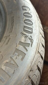 255/45R19 zimné Godyear - 4