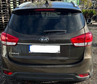 Kia Carens - 4