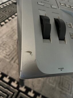 Yamaha Tyros 5 - 61 - 4