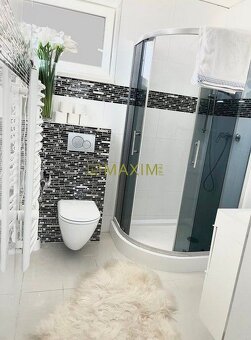Rodinný dom s vírivkou a palmami – okamžite k nasťahovaniu  - 4