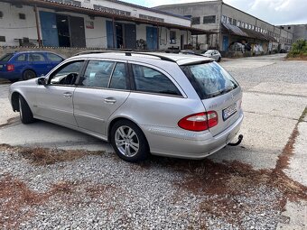 Mercedes-Benz E 270 CDI kombi - 4