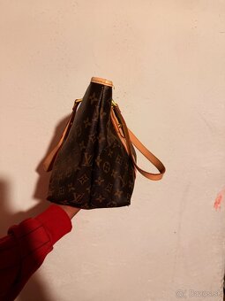 Louis Vuitton - 4