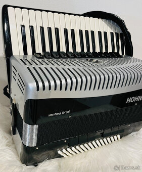 Predám akordeón HOHNER VENTURA IV 96 BAS- špičkový akordeón - 4