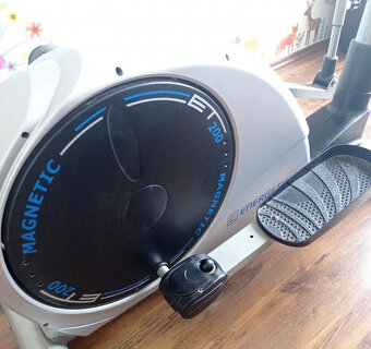 Špičkový trenažér posilovací stroj - 4