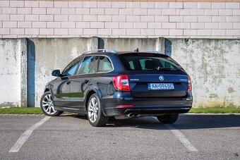 Škoda Superb Combi 2.0 TDI CR 140k Comfort - 4