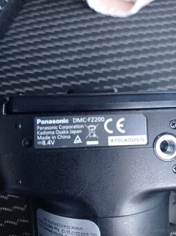 Panasonic DMC FZ 200 - 4
