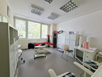 50m2, 2 kancelárie s vlastným zázemím a kuchynkou v Dev.N.Vs - 4