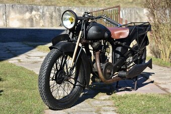 Historický motocykl s vrchovým OHV motorem - 4