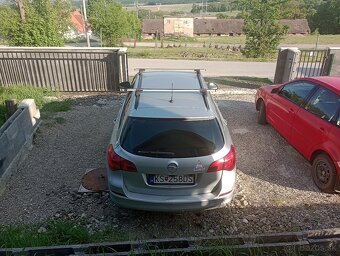 Opel Astra j 2011 - 4