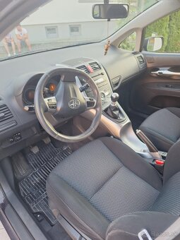 Toyota Auris 1.6 Valvematic - 4