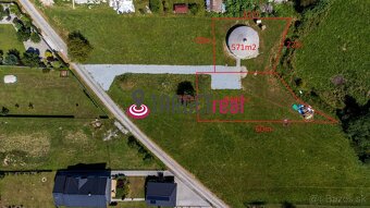 Pozemok s výhľadom na hrad – 571m² pokoja a prírody v Brezan - 4