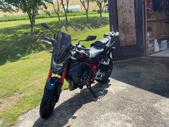 Predam Hondu CB750 Hornet 2023 - 4