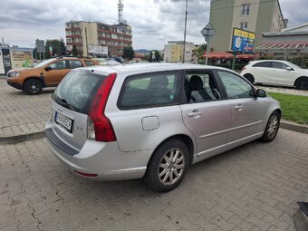 Volvo v50 - 4