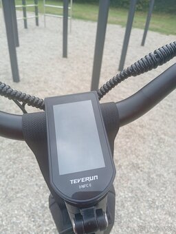 Predám kolobežkau novu Teverun blade mini pro čierna - 4